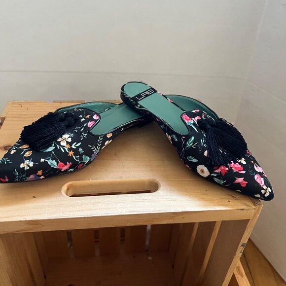 Anthropologie LAB Size 38 8 Black Floral Tasseled Pointed Toe Slides Flats Mules - Picture 8 of 15